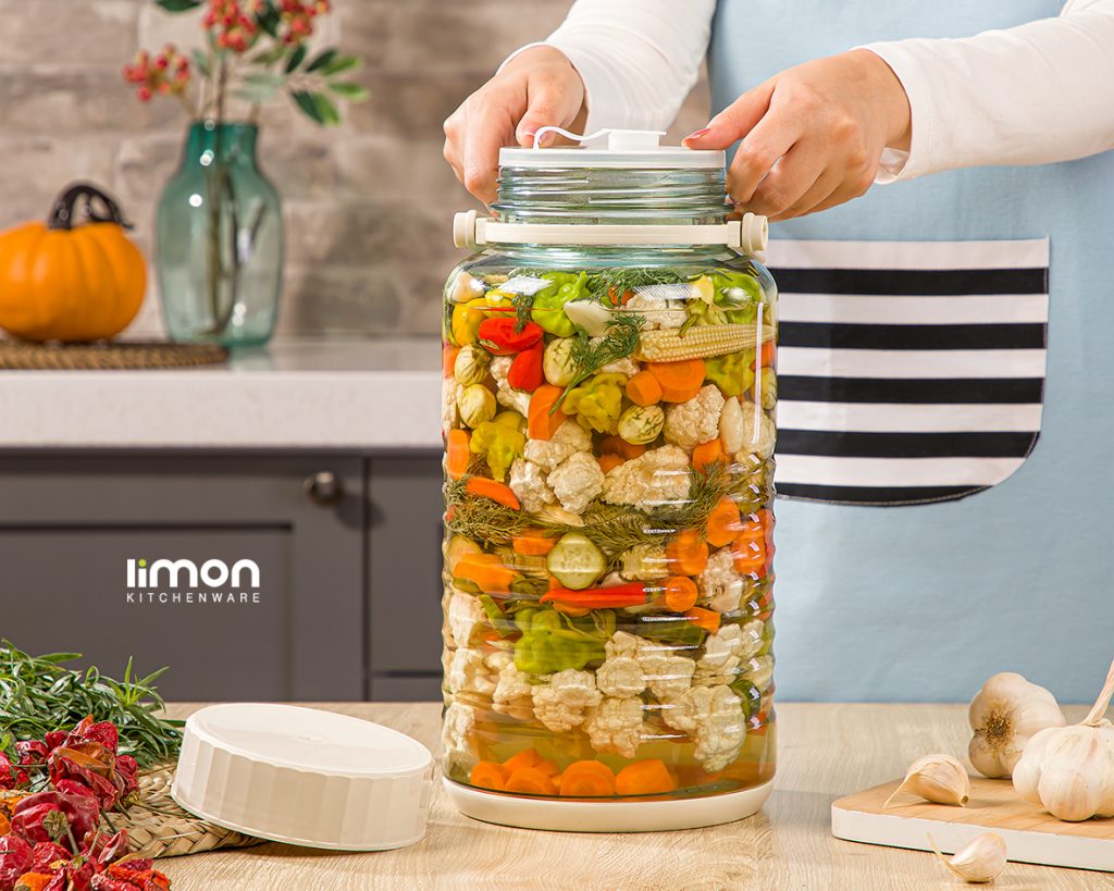 Limon Airtight Glass Pickle Jars!