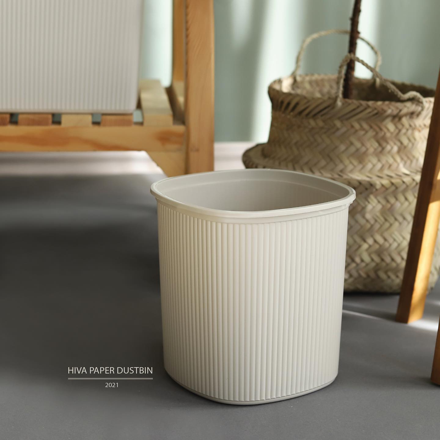 Duman Hiva Paper Dustbin (Stripped)