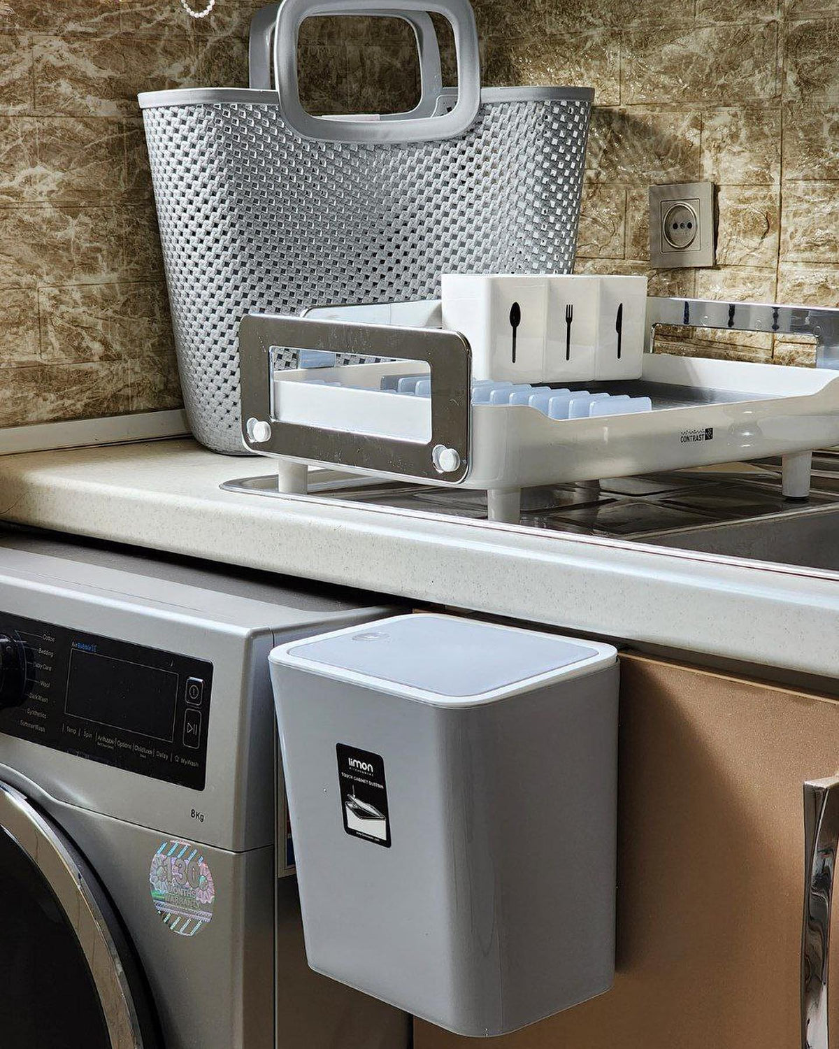 Limon Touch Cabinet Dustbin 2-Liter (Iran)