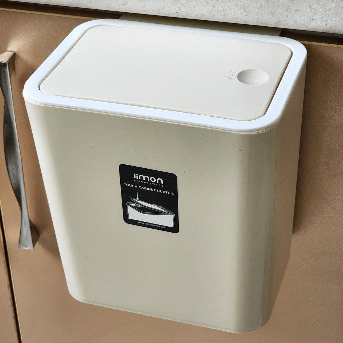 Limon Touch Cabinet Dustbin 2-Liter (Iran)