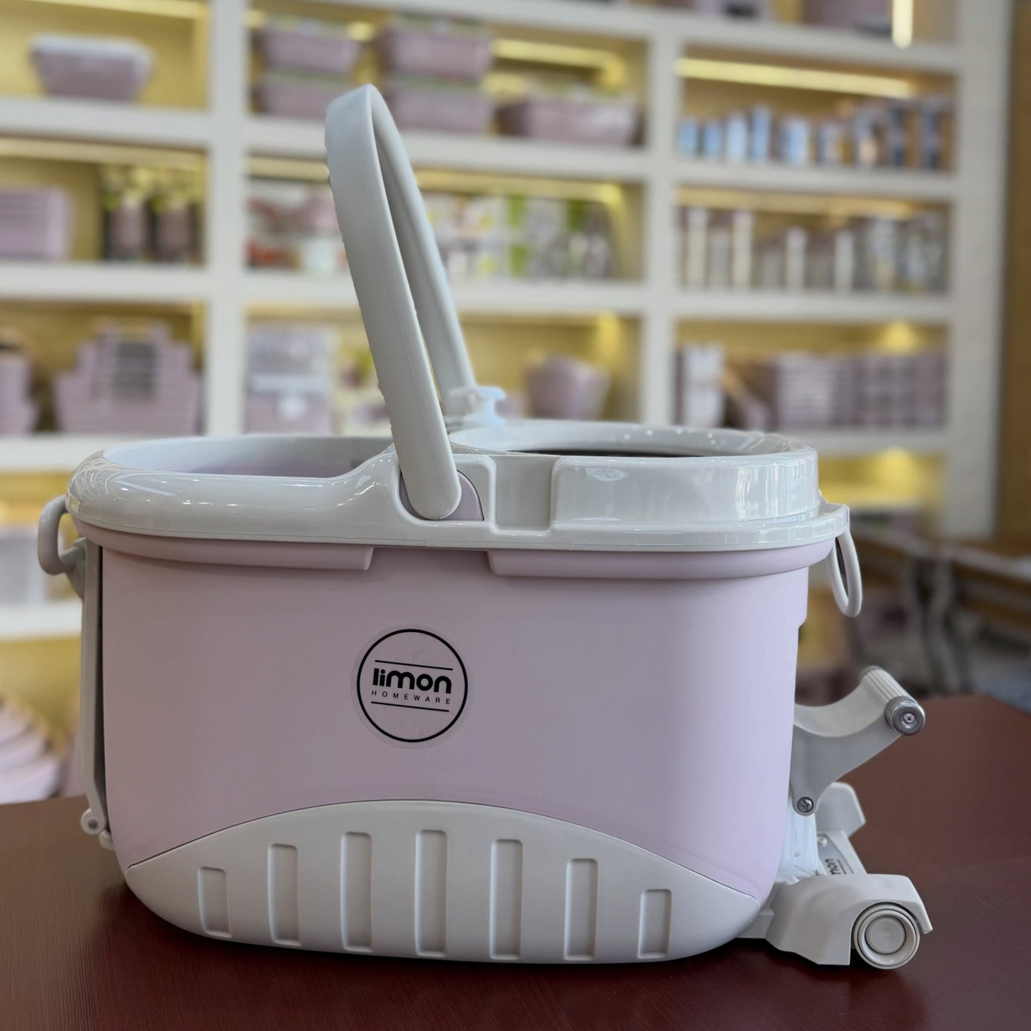 Limon Walkable Mop with Pedal