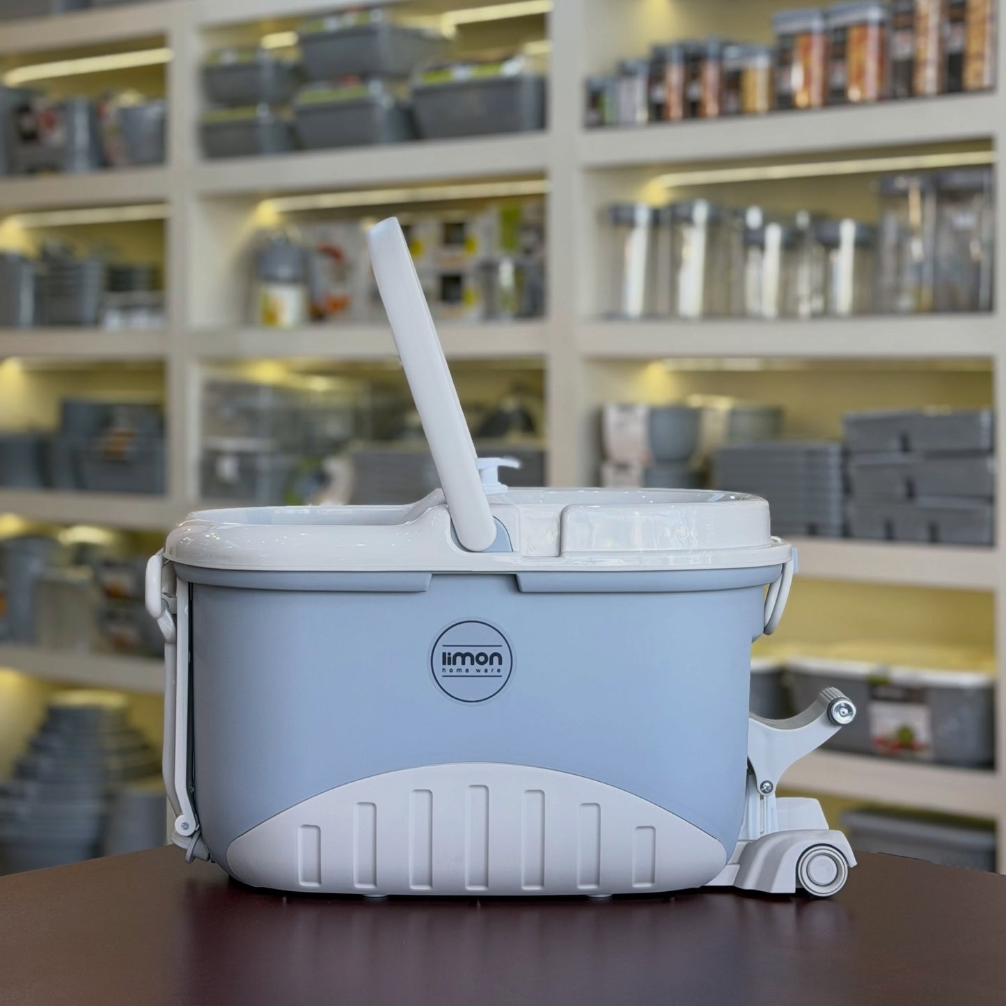 Limon Walkable Mop with Pedal