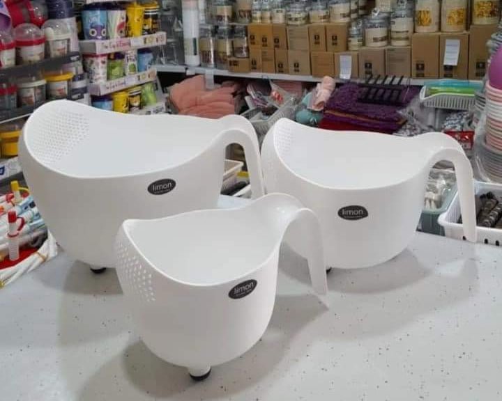 Limon Washing Bowl Set with Handle & Strainer!