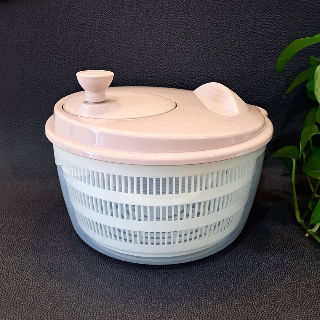 Limon Royal Salad Spinner (Plastic)!