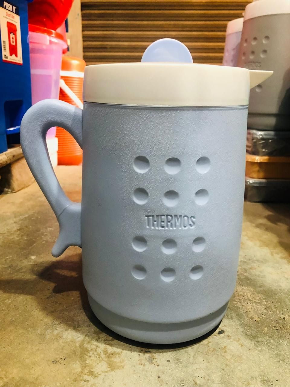 Hot & Cold Insulated Thermos Water Jug or Pitcher 2-L!