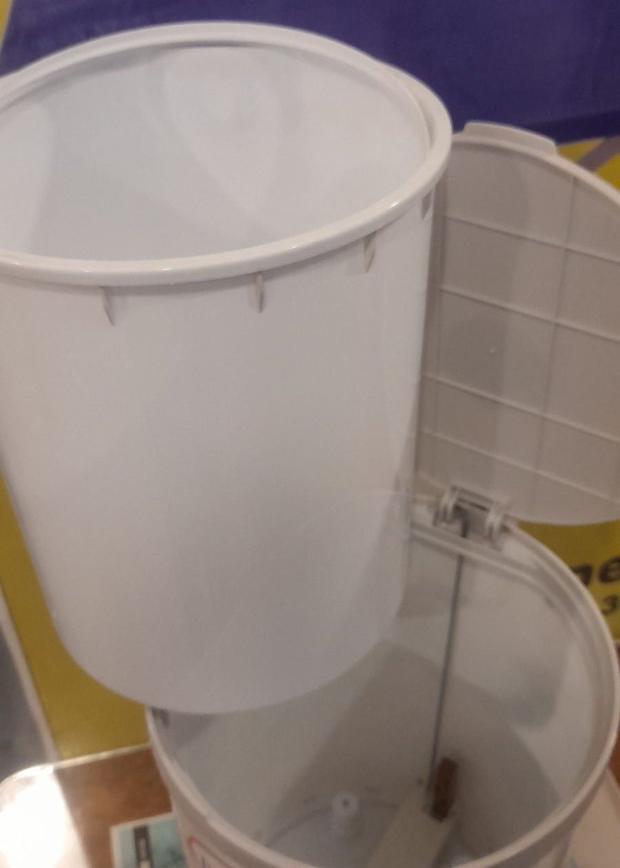 Pioneer Plastic Pedal Bin (Dustbin)!